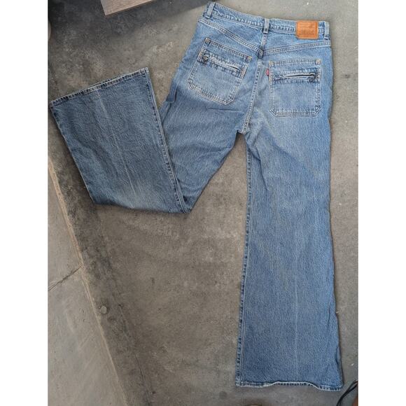 Levi's Flare Leg Jeans Wide Leg Size 30 Ribcage Bell Style Light Wash Y2K 90s - Picture 5 of 14